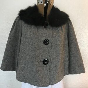Wool swing jacket with removable fur collar